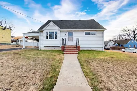 79 Sycamore Dr, Belleville, NJ 07109