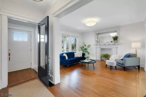 14 Chapel St, Summit, NJ 07901 photo 4