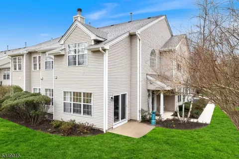 41 Teal Ln, Bedminster, NJ 07921