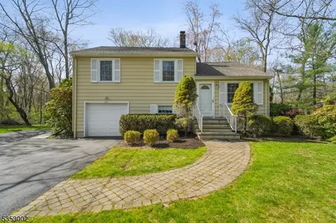 250 River Rd, Millington, NJ 07946