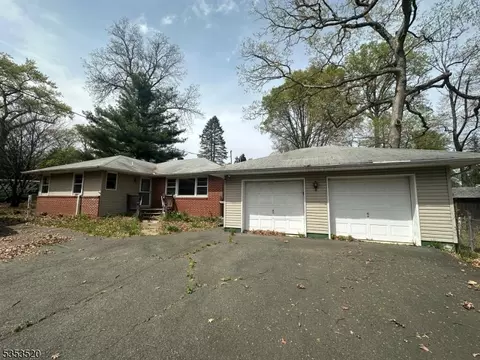 91 Pitt Rd, Boonton, NJ 07005