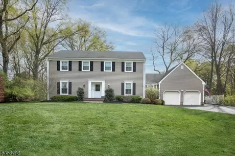 11 N Voorhees Dr, Basking Ridge, NJ 07920