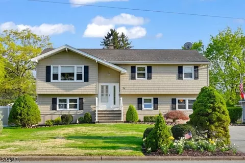 29 Oak Ave, Pequannock Twp, NJ 07440