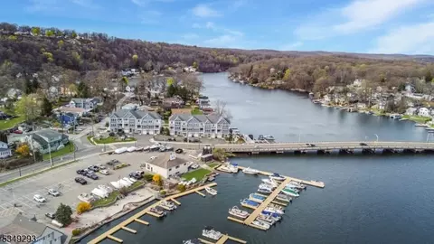 468 River Styx Rd # -8, Hopatcong, NJ 07843