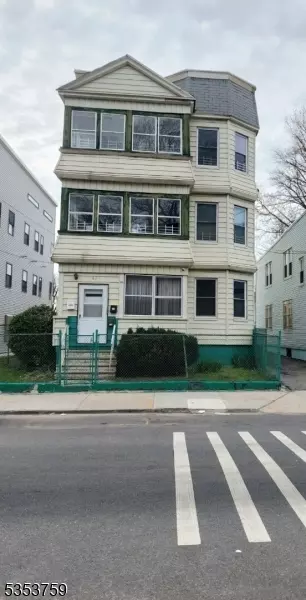 61 Wainwright St #3, Newark, NJ 07112