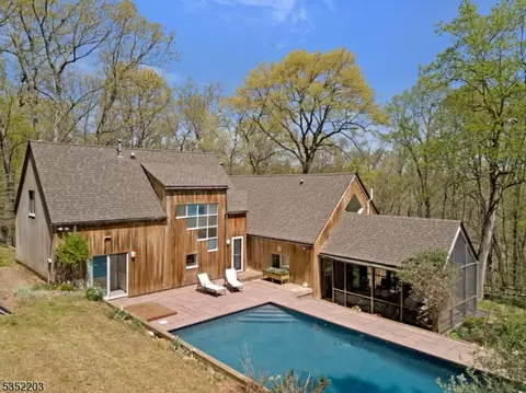 65 Cherryville Hollow Rd, Flemington, NJ 08822