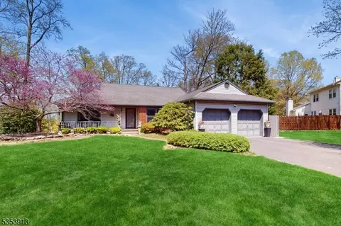 4 Hackberry Pl, Flemington, NJ 08822