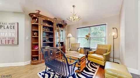 4 Hackberry Pl, Flemington, NJ 08822 photo 2