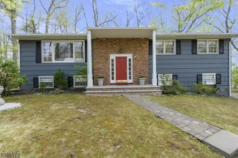 3 Edmund Dr, Warren, NJ 07059
