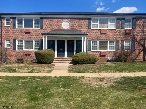 227 Pitney Pl, Morristown, NJ 07960