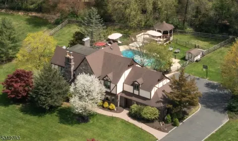 11 William Penn Rd, Warren, NJ 07059