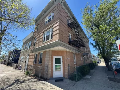 111 Mallory Ave #7, Jersey City, NJ 07304