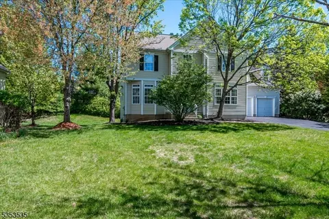 35 Hansom Rd, Bernards, NJ 07920