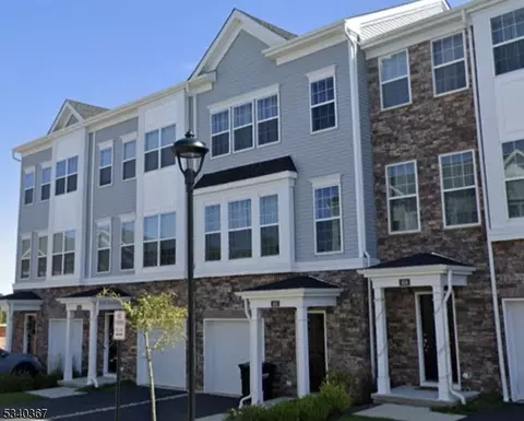 405 Saratoga Ct Condo, Branchburg, NJ 08876