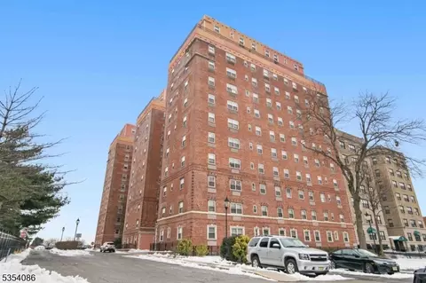 70 S Munn Ave #913, East Orange, NJ 07018