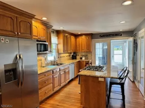 1836 Long Ter, Union, NJ 07083