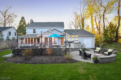 12 Beekman Rd, Summit, NJ 07901 photo 3
