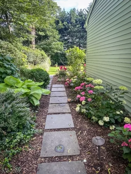 12 Beekman Rd, Summit, NJ 07901 photo 37