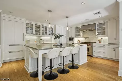 12 Beekman Rd, Summit, NJ 07901 photo 9