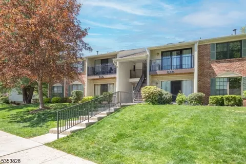 22 Baldwin Ct, Basking Ridge, NJ 07920