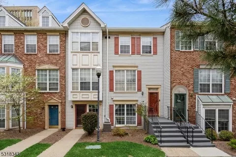 43 Howard Ct, Newark, NJ 07103