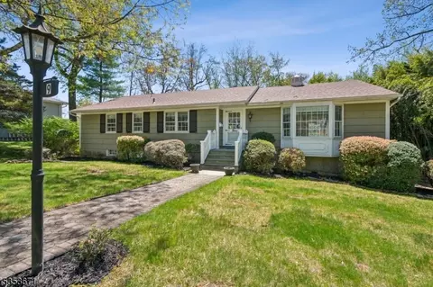 9 Dalewood Rd, Cedar Grove, NJ 07009