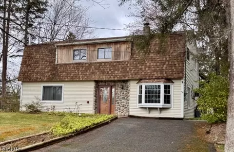 9 Ruskin Rd, Oak Ridge, NJ 07438