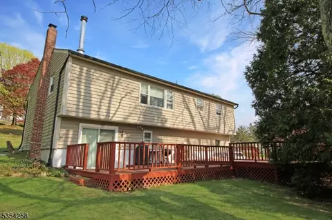 Exterior - 3 Rolling View Dr, Hackettstown, NJ 07840 photo 2 of 3