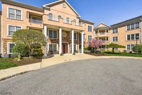 1310 Hamilton Dr, Rockaway, NJ 07866