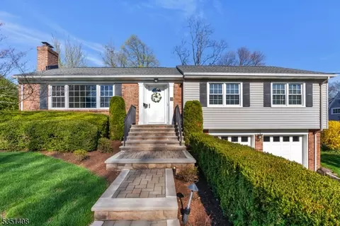55 High St, Summit, NJ 07901