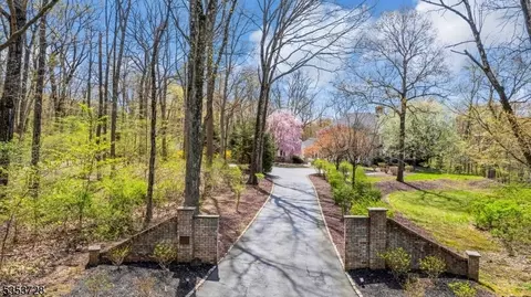 12 Fairchild Ln, Morristown, NJ 07960