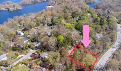 695 Canistear Rd132coon, Vernon Twp, NJ 07422