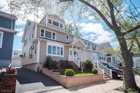 16 Hillside Ave, Kearny, NJ 07032