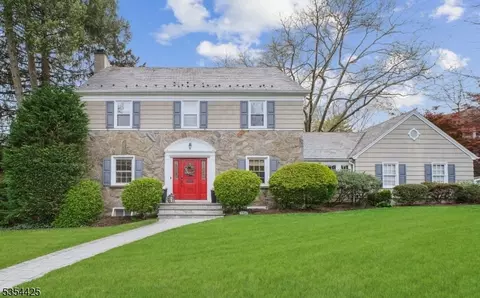 236 Oakland Rd, Maplewood, NJ 07040