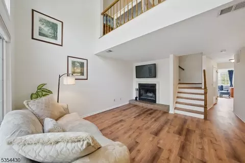 56 Academy Ct, Bedminster, NJ 07921