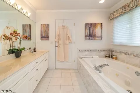 987 Valley Rd, Wayne, NJ 07470 photo 19