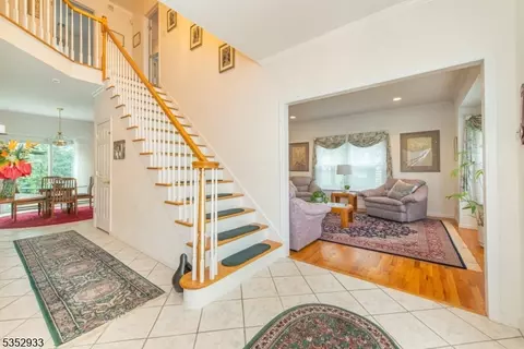 987 Valley Rd, Wayne, NJ 07470 photo 2
