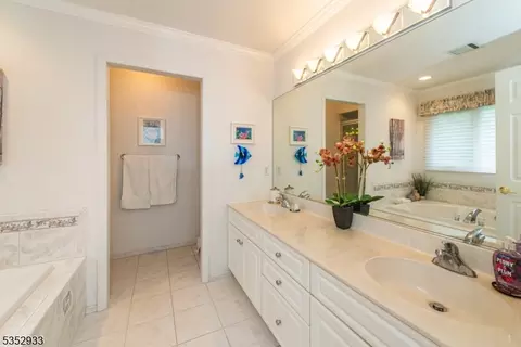 987 Valley Rd, Wayne, NJ 07470 photo 21