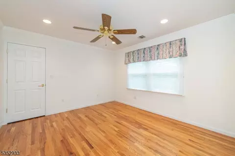 987 Valley Rd, Wayne, NJ 07470 photo 23