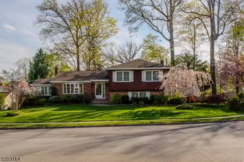 19 Rosemilt Pl, Morristown, NJ 07960