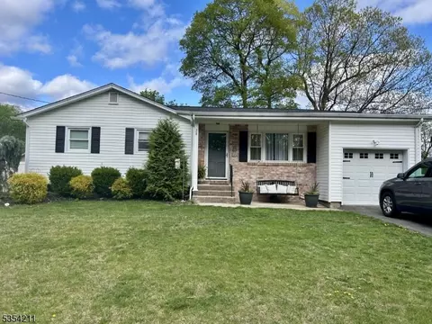 28 Barry Dr, Rockaway, NJ 07866