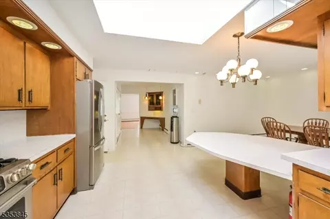 10 Emerson Pl, Wayne, NJ 07470 photo 18