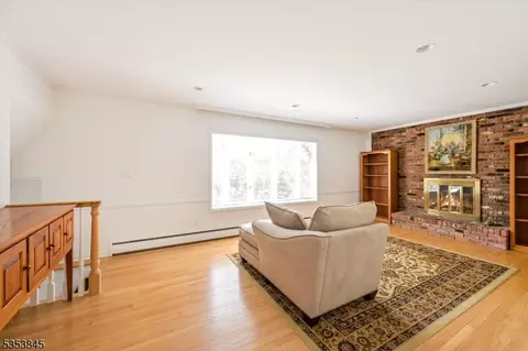 10 Emerson Pl, Wayne, NJ 07470 photo 11