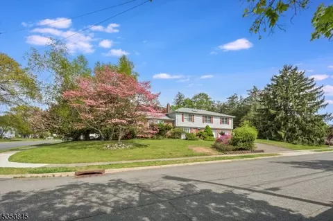 10 Emerson Pl, Wayne, NJ 07470 photo 2