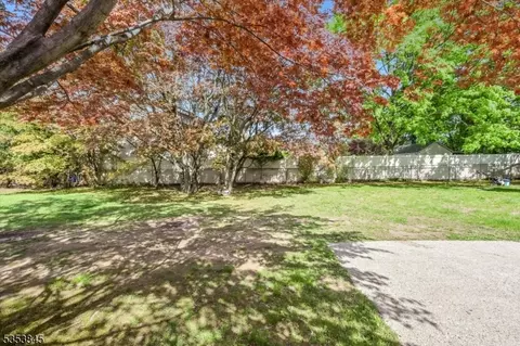 10 Emerson Pl, Wayne, NJ 07470 photo 22