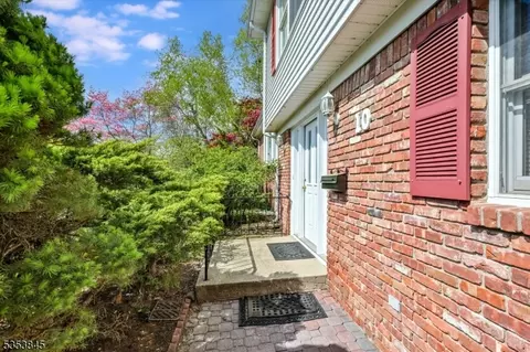 10 Emerson Pl, Wayne, NJ 07470 photo 3