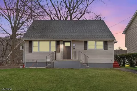 205 Midland Ave, Pompton Lakes, NJ 07442