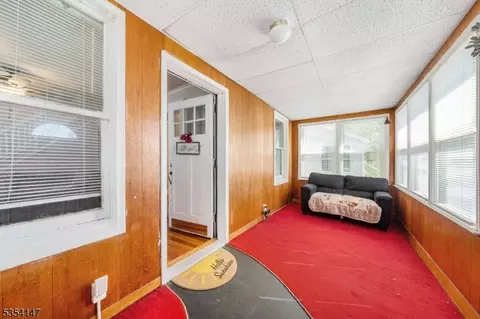 135 Burnett Ave, Maplewood, NJ 07040 photo 2
