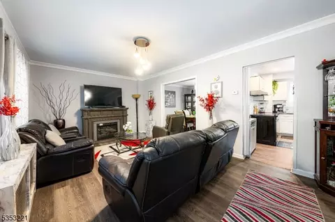 1529 Compton Ter, Hillside, NJ 07205 photo 3