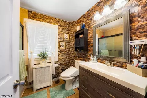 1529 Compton Ter, Hillside, NJ 07205 photo 10